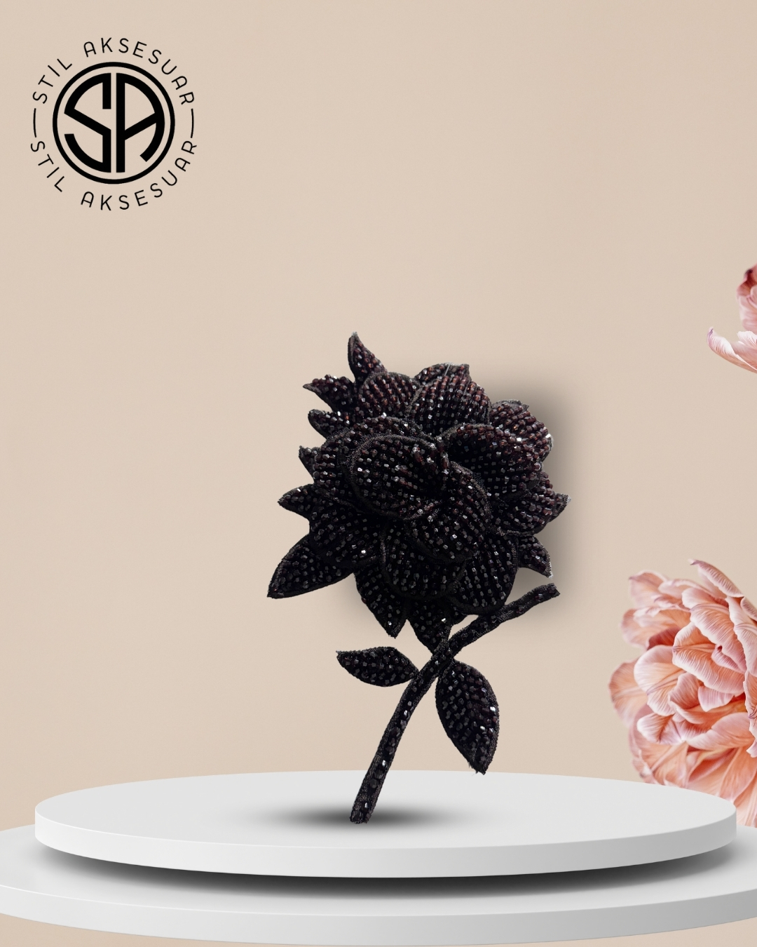 Siyah İşlemeli Çiçek Aplik